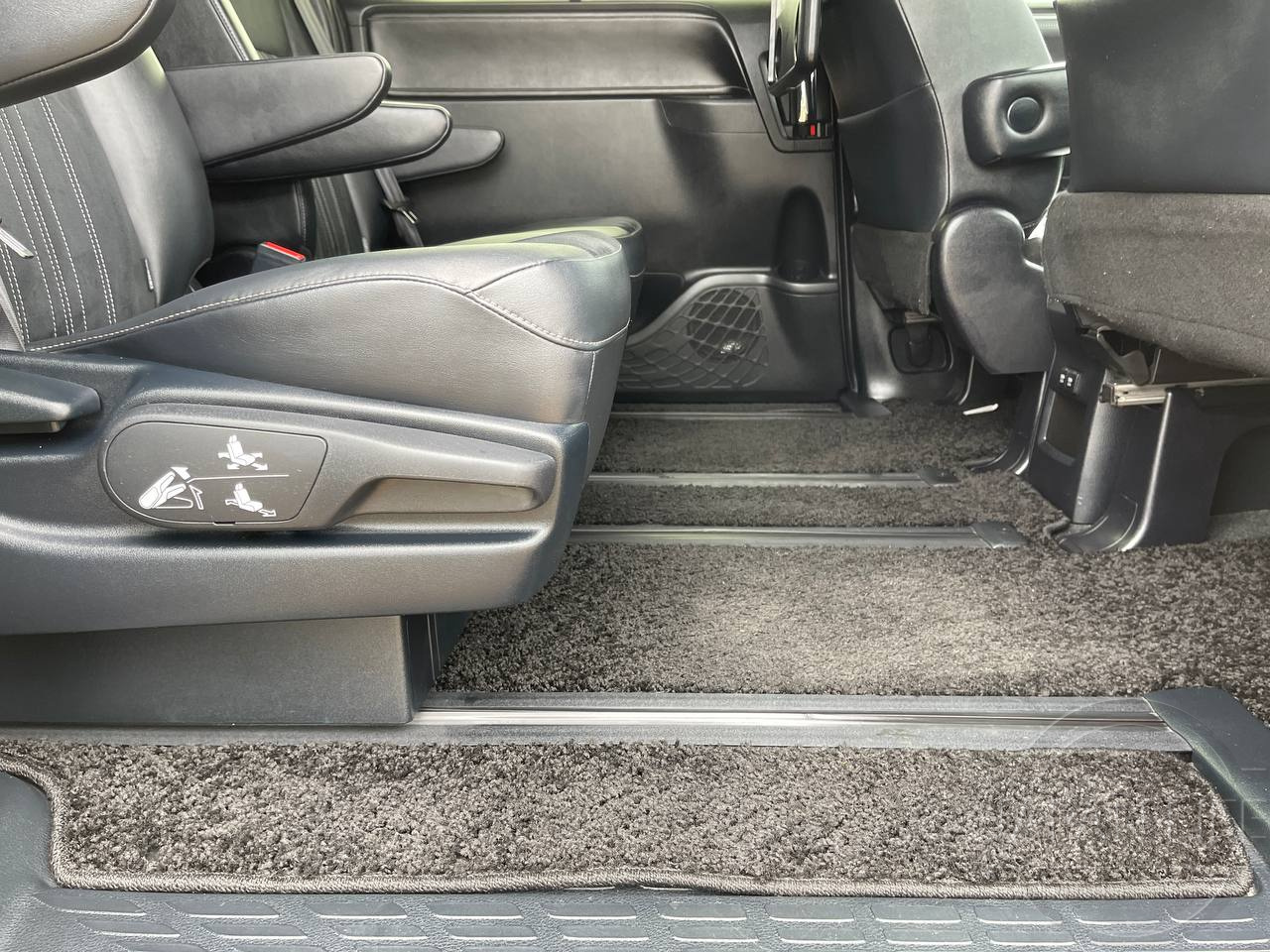 Фото Toyota Esquire - Japan Life 