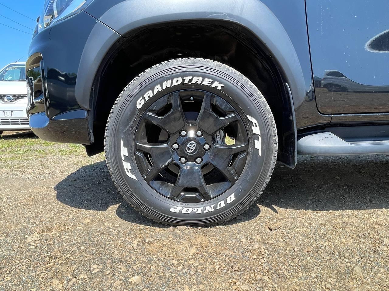 Фото Toyota Hilux - Japan Life 