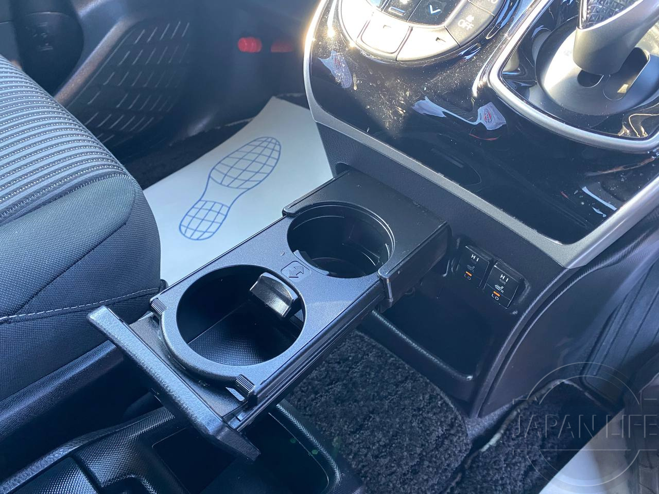 Фото Toyota Voxy - Japan Life 