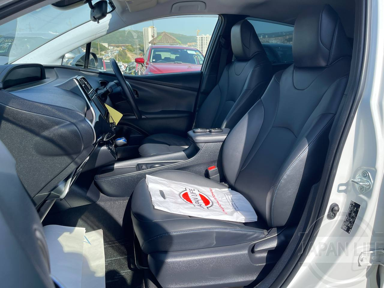 Фото Toyota Prius - Japan Life 