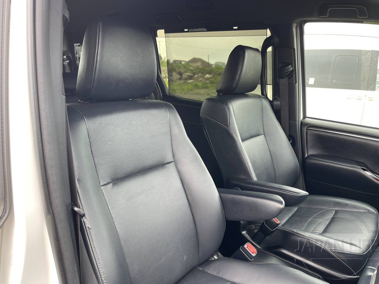 Фото Toyota Esquire - Japan Life 