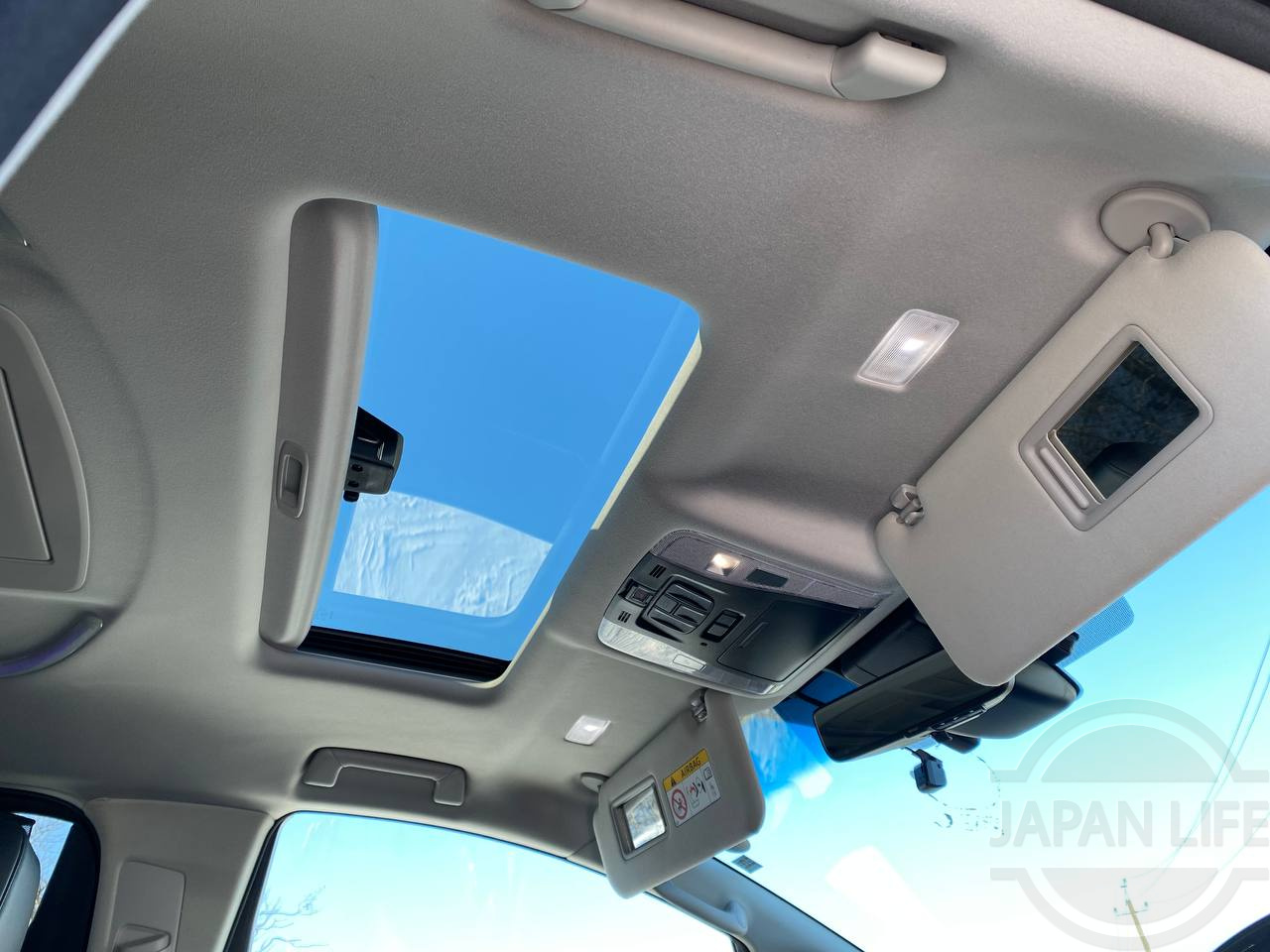 Фото Toyota Alphard - Japan Life 