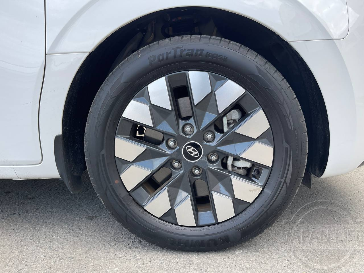 Фото Hyundai Staria - Japan Life 