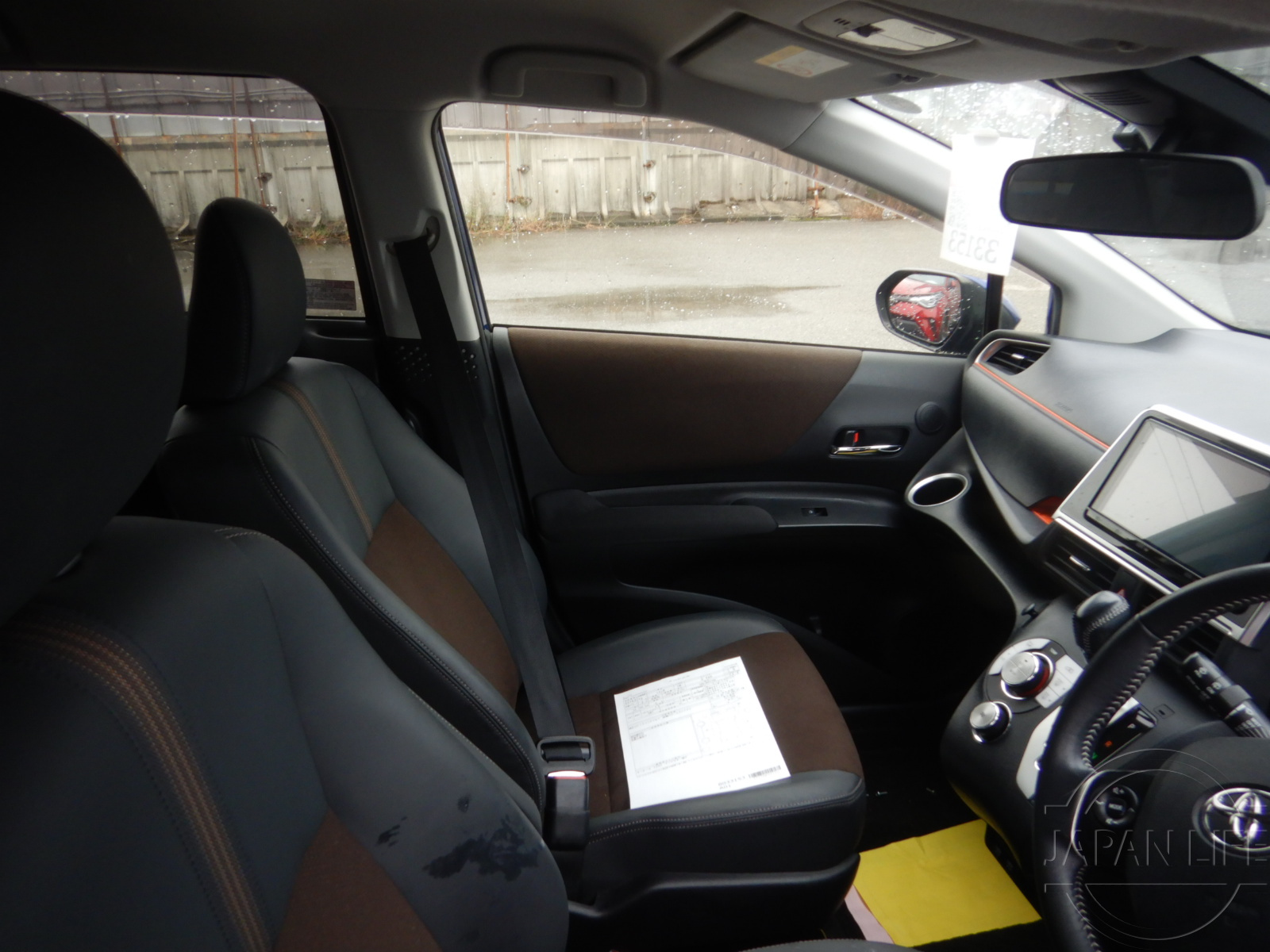 Фото Toyota Sienta - Japan Life 