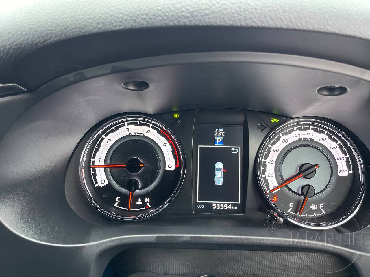 Фото Toyota Hilux - Japan Life 