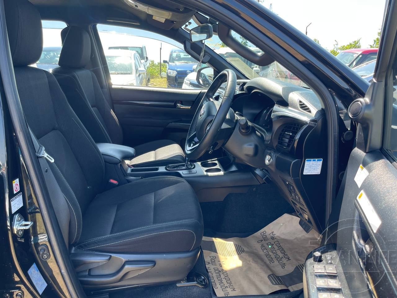 Фото Toyota Hilux - Japan Life 