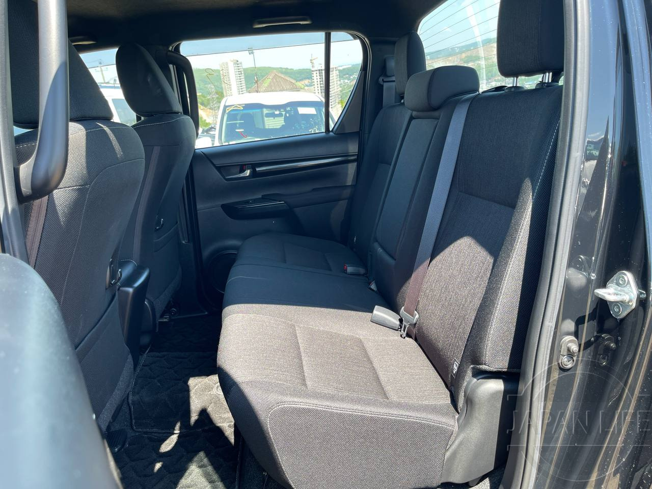 Фото Toyota Hilux - Japan Life 