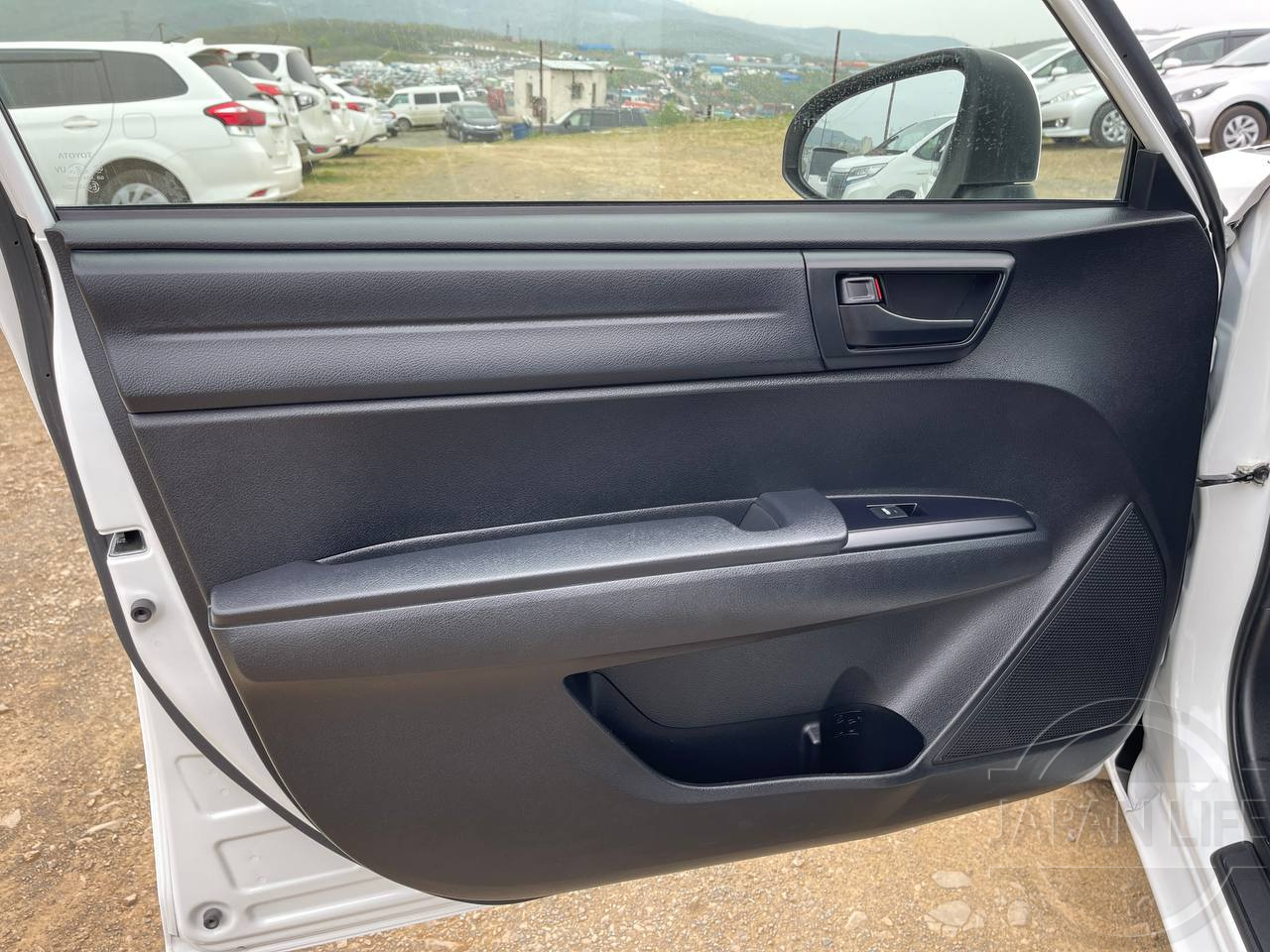 Фото Toyota Corolla Fielder - Japan Life 