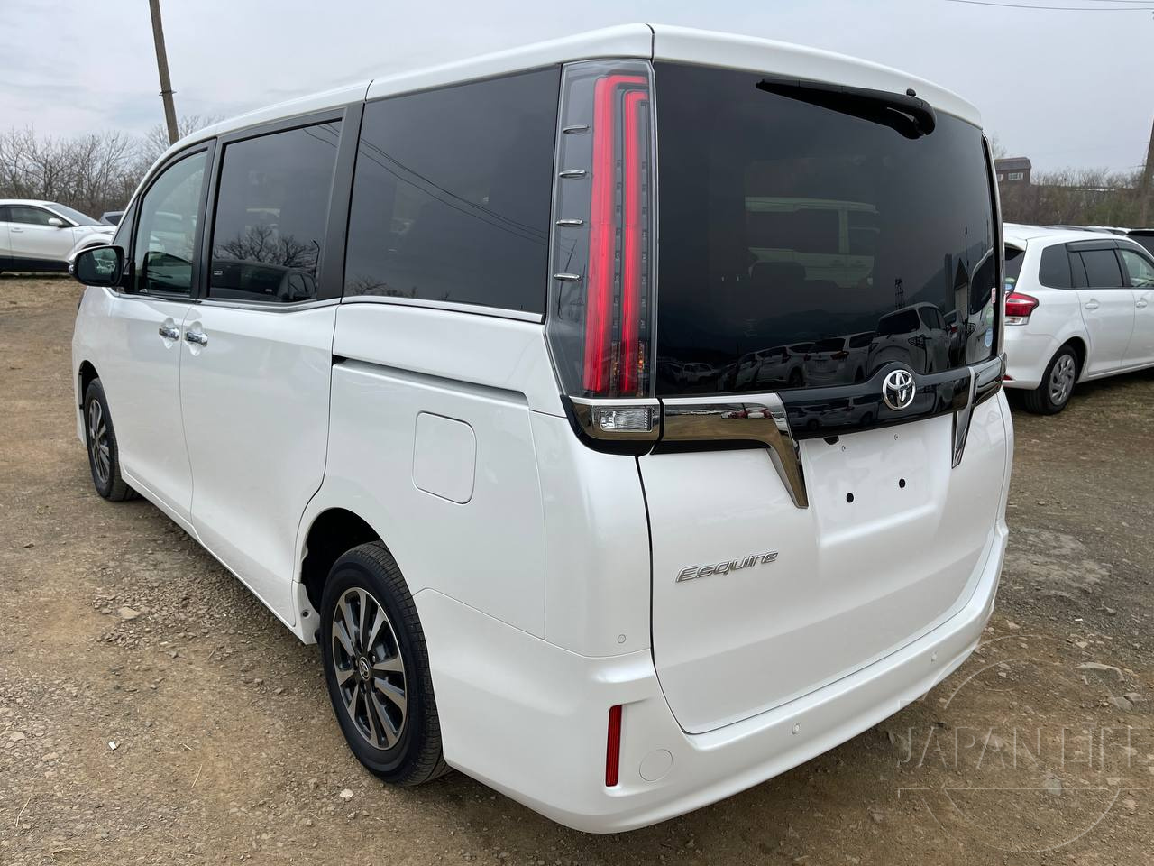 Фото Toyota Esquire - Japan Life 