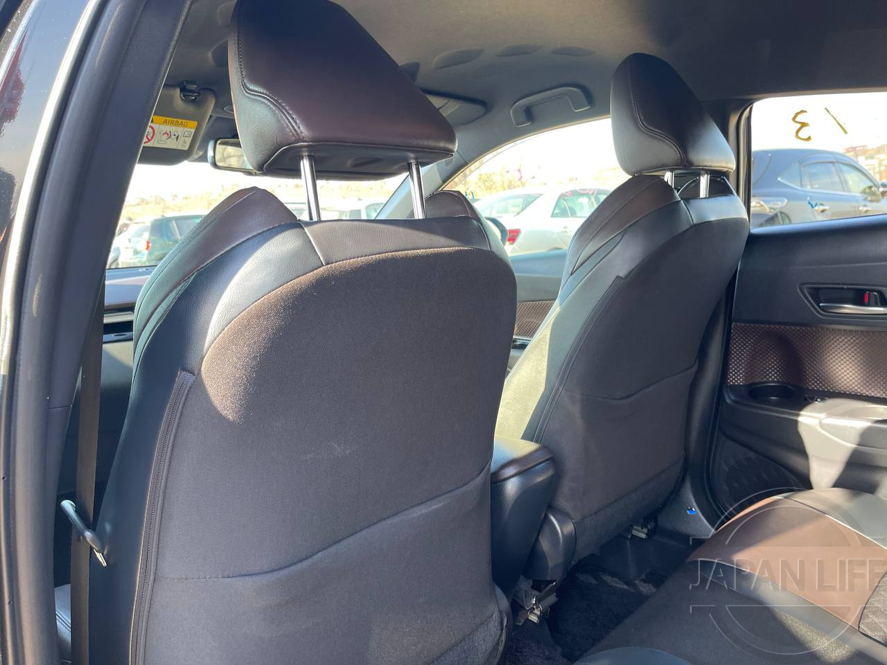 Фото Toyota C-HR - Japan Life 