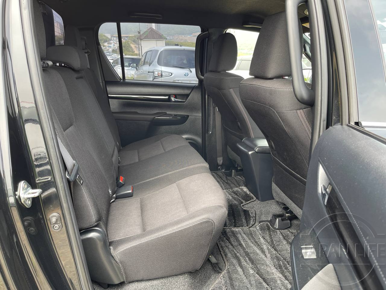 Фото Toyota Hilux - Japan Life 