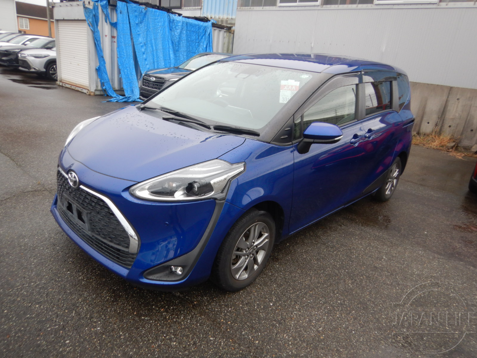 Фото Toyota Sienta - Japan Life 