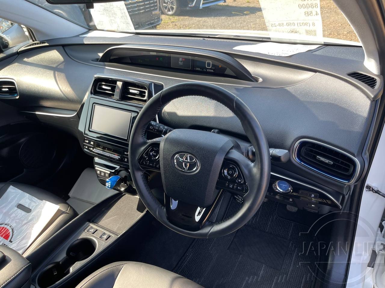 Фото Toyota Prius - Japan Life 