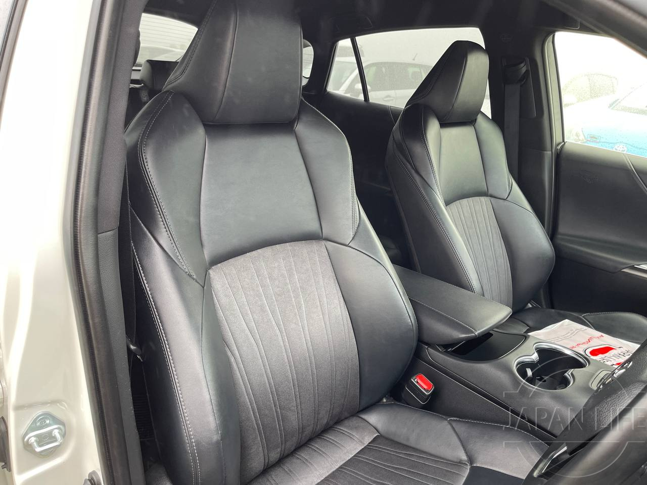 Фото Toyota Harrier - Japan Life 