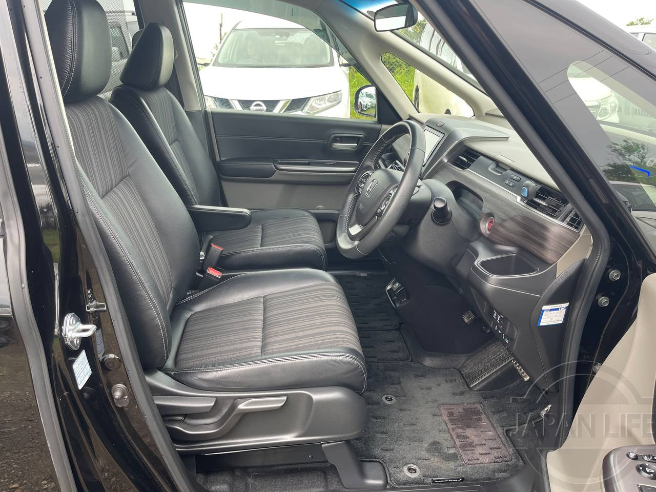 Фото Honda Freed - Japan Life 