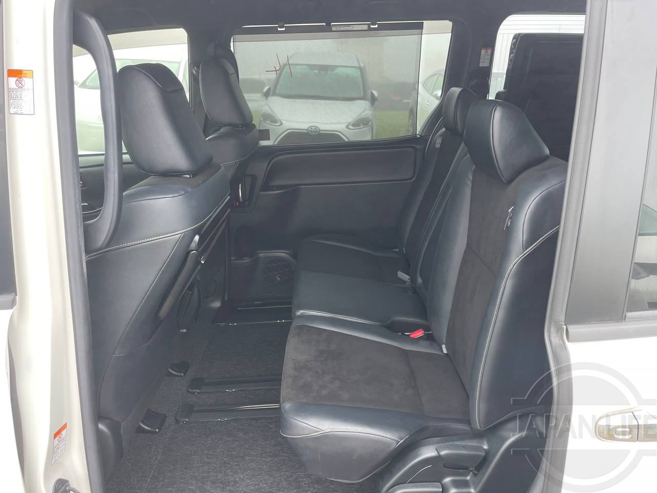 Фото Toyota Noah - Japan Life 