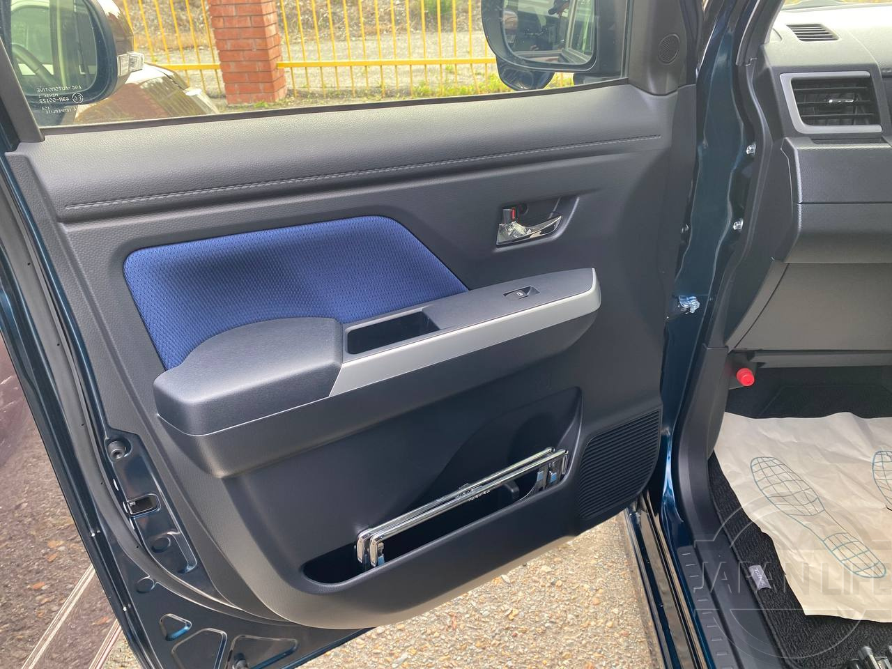 Фото Toyota Tank - Japan Life 