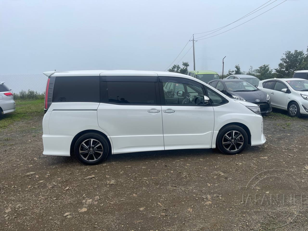 Фото Toyota Noah - Japan Life 