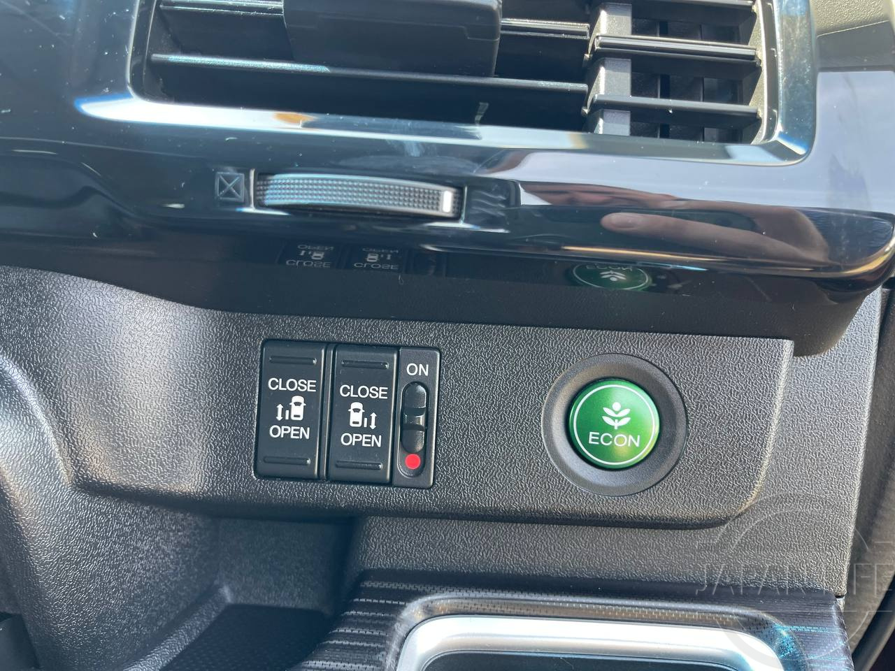 Фото Honda Stepwgn - Japan Life 