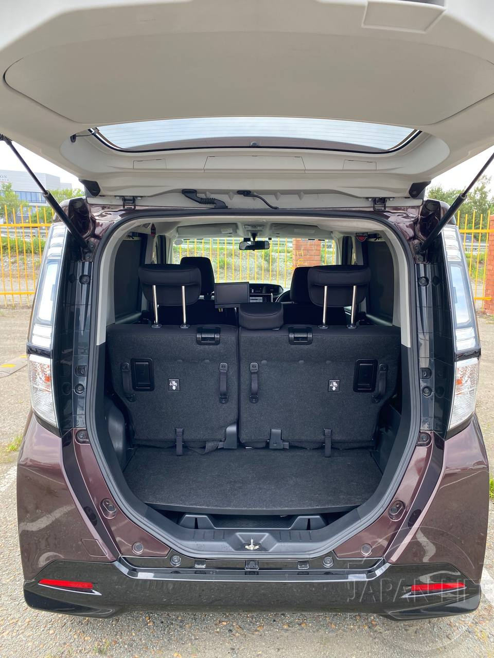 Фото Toyota Tank - Japan Life 