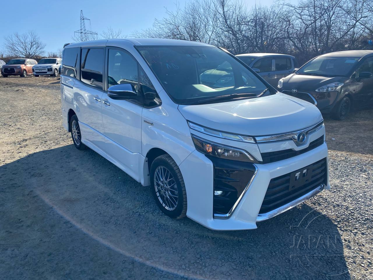 Фото Toyota Voxy - Japan Life 