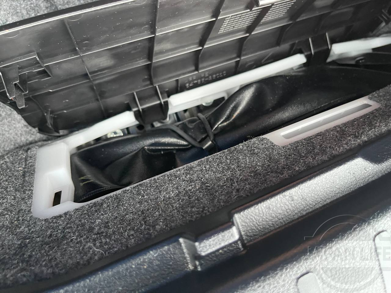 Фото Toyota Voxy - Japan Life 