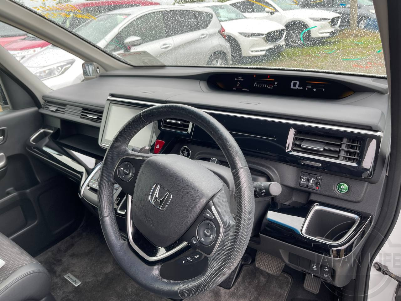 Фото Honda Stepwgn - Japan Life 