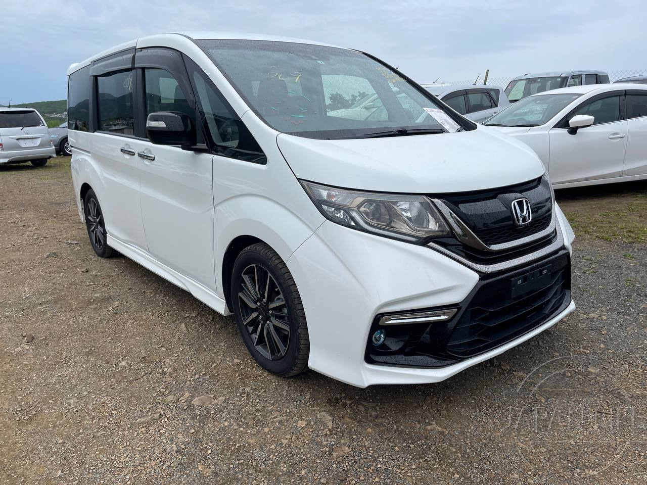 Фото Honda Stepwgn - Japan Life 