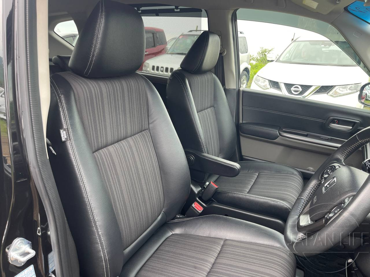 Фото Honda Freed - Japan Life 