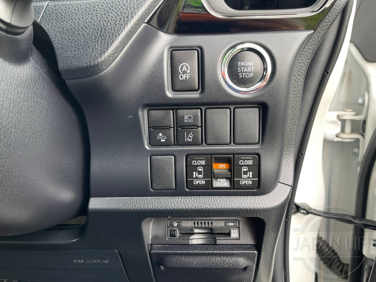 Фото Toyota Esquire - Japan Life 