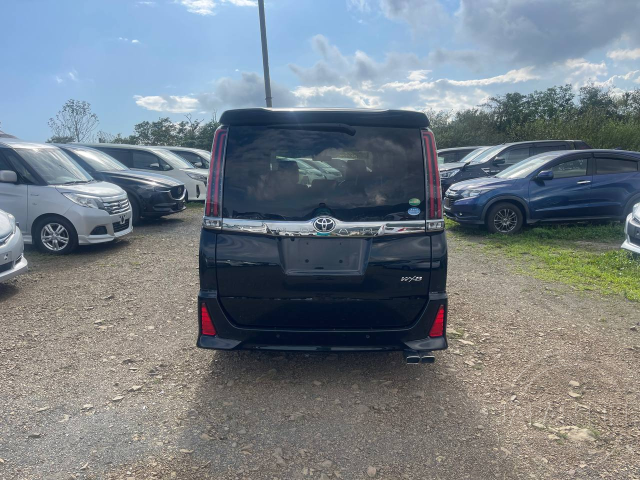 Фото Toyota Noah - Japan Life 