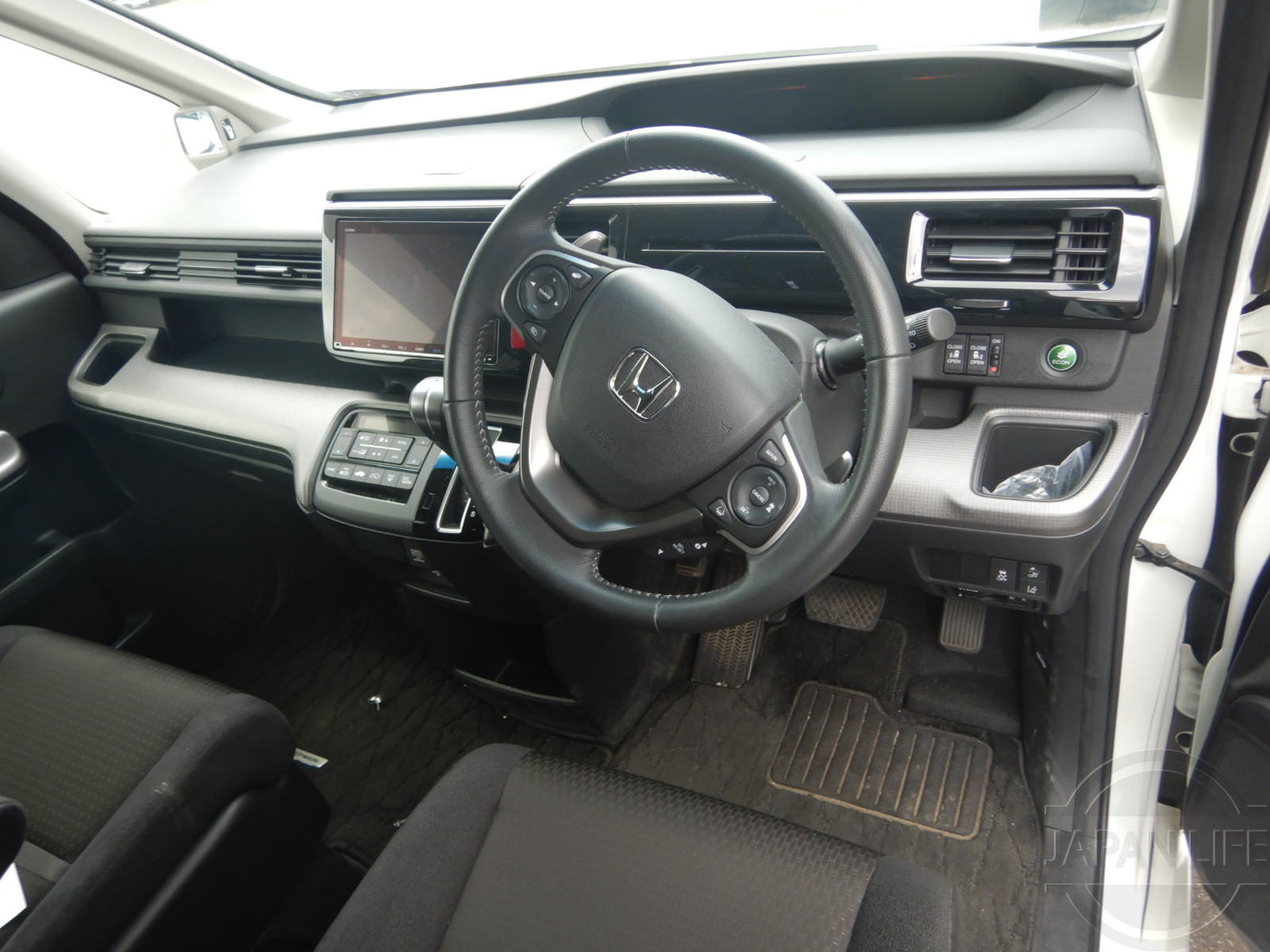 Фото Honda Stepwgn - Japan Life 