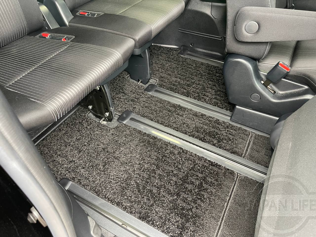 Фото Toyota Voxy - Japan Life 