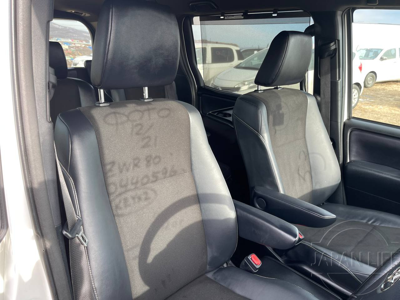 Фото Toyota Noah - Japan Life 