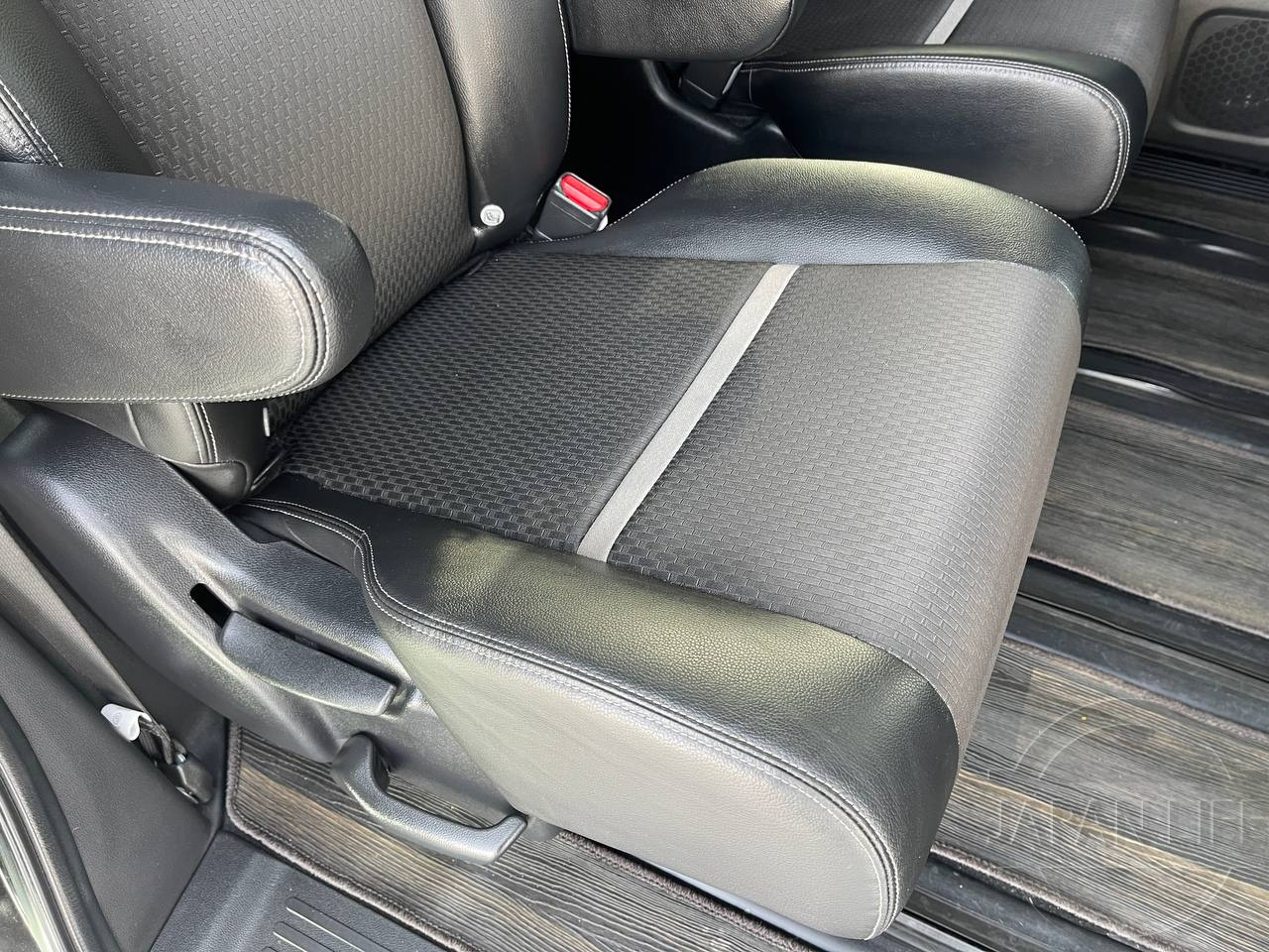 Фото Honda Stepwgn - Japan Life 