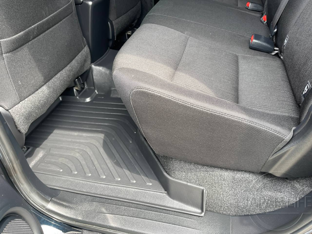 Фото Toyota Hilux - Japan Life 