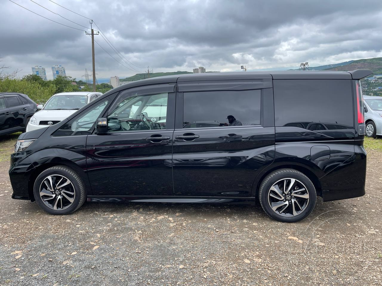 Фото Honda Stepwgn - Japan Life 