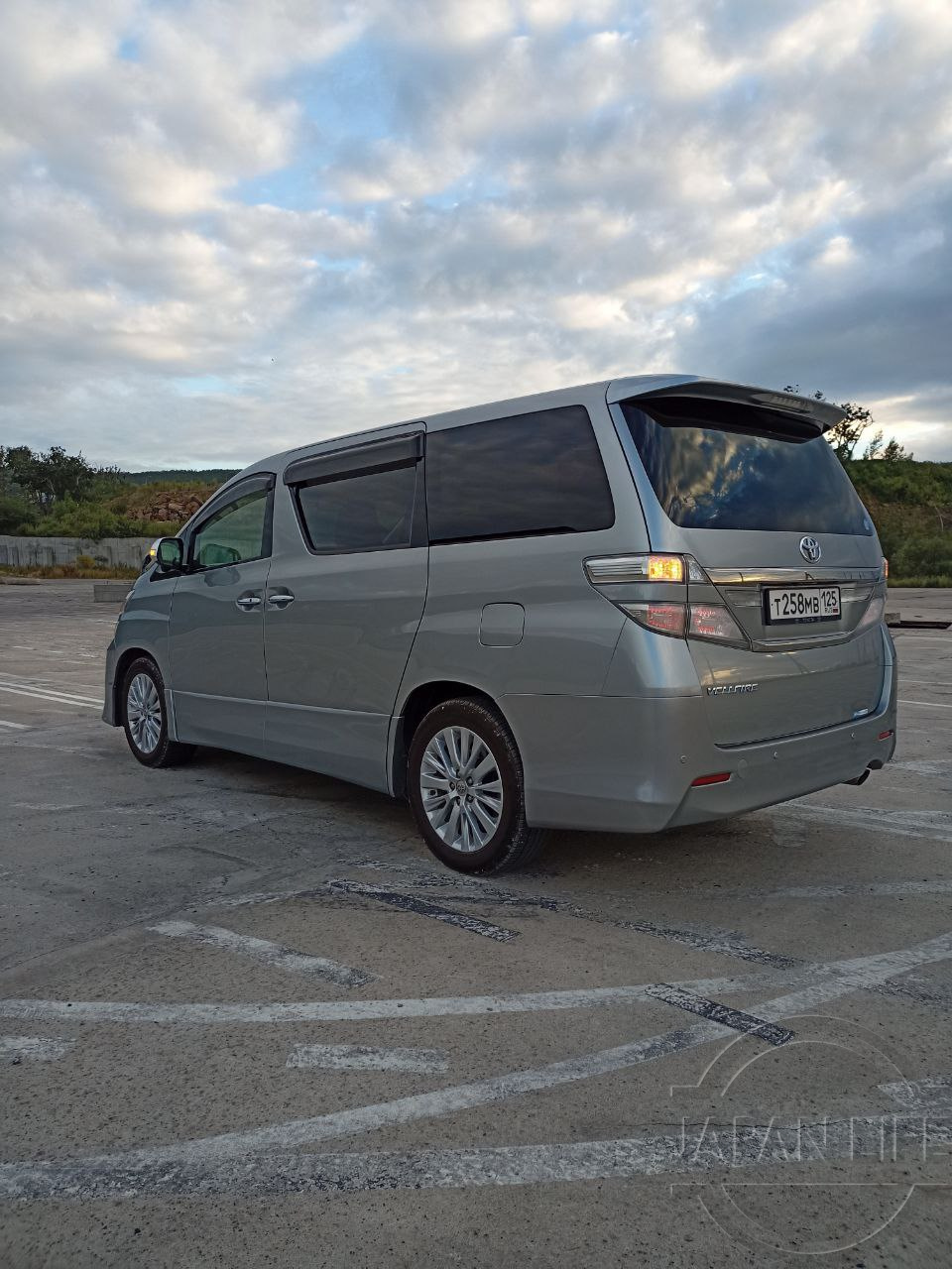 Фото Toyota Vellfire - Japan Life 
