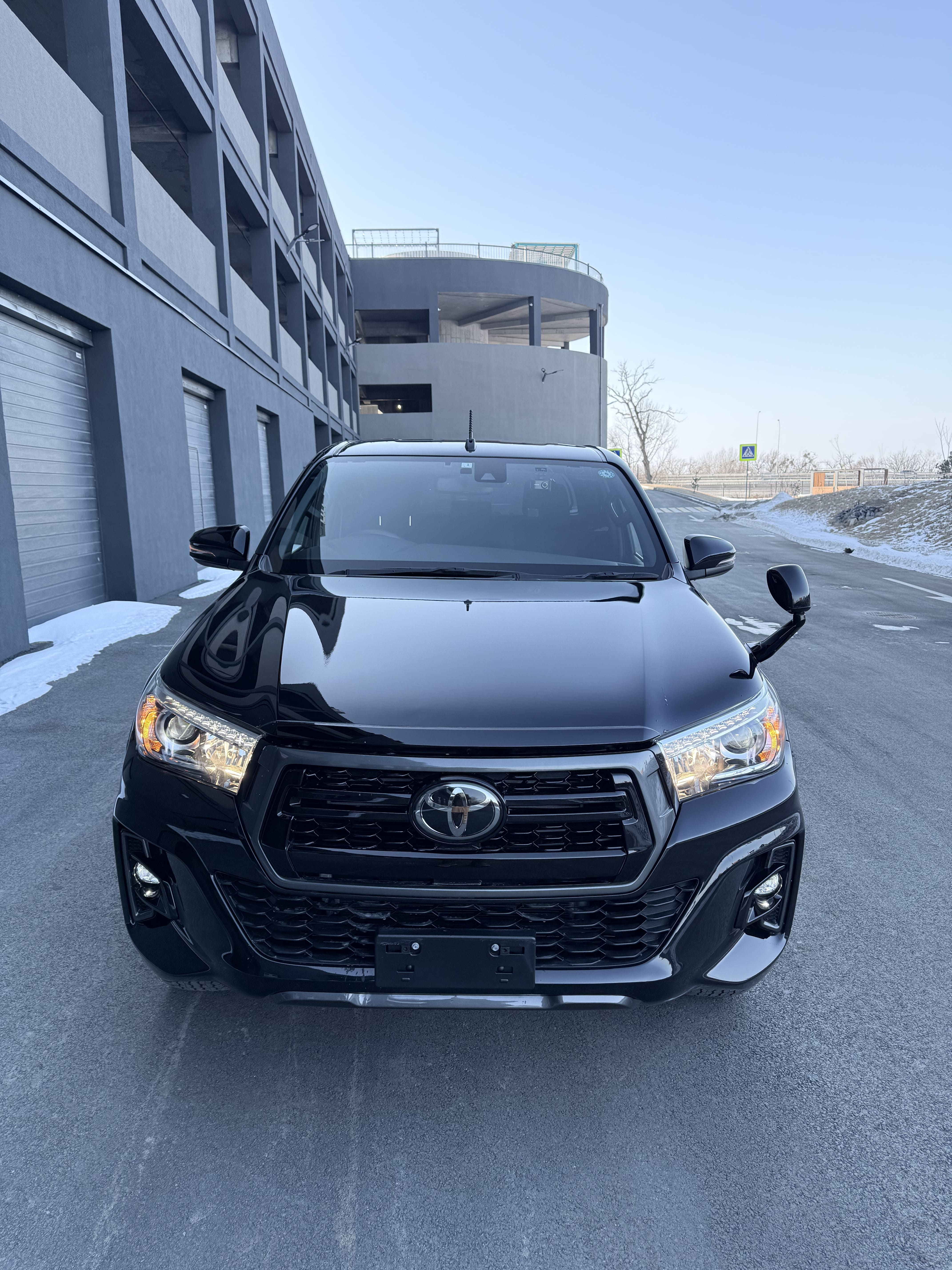 Фото Toyota Hilux - Japan Life 