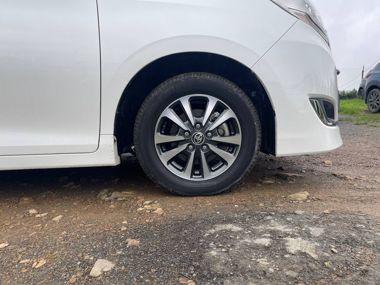 Фото Toyota Esquire - Japan Life 