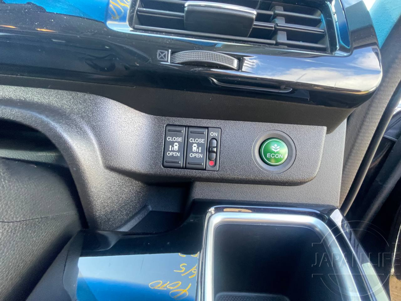 Фото Honda Stepwgn - Japan Life 