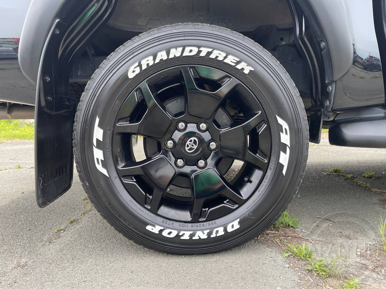 Фото Toyota Hilux - Japan Life 