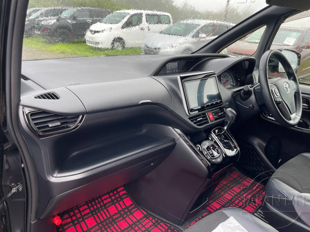 Фото Toyota Noah - Japan Life 