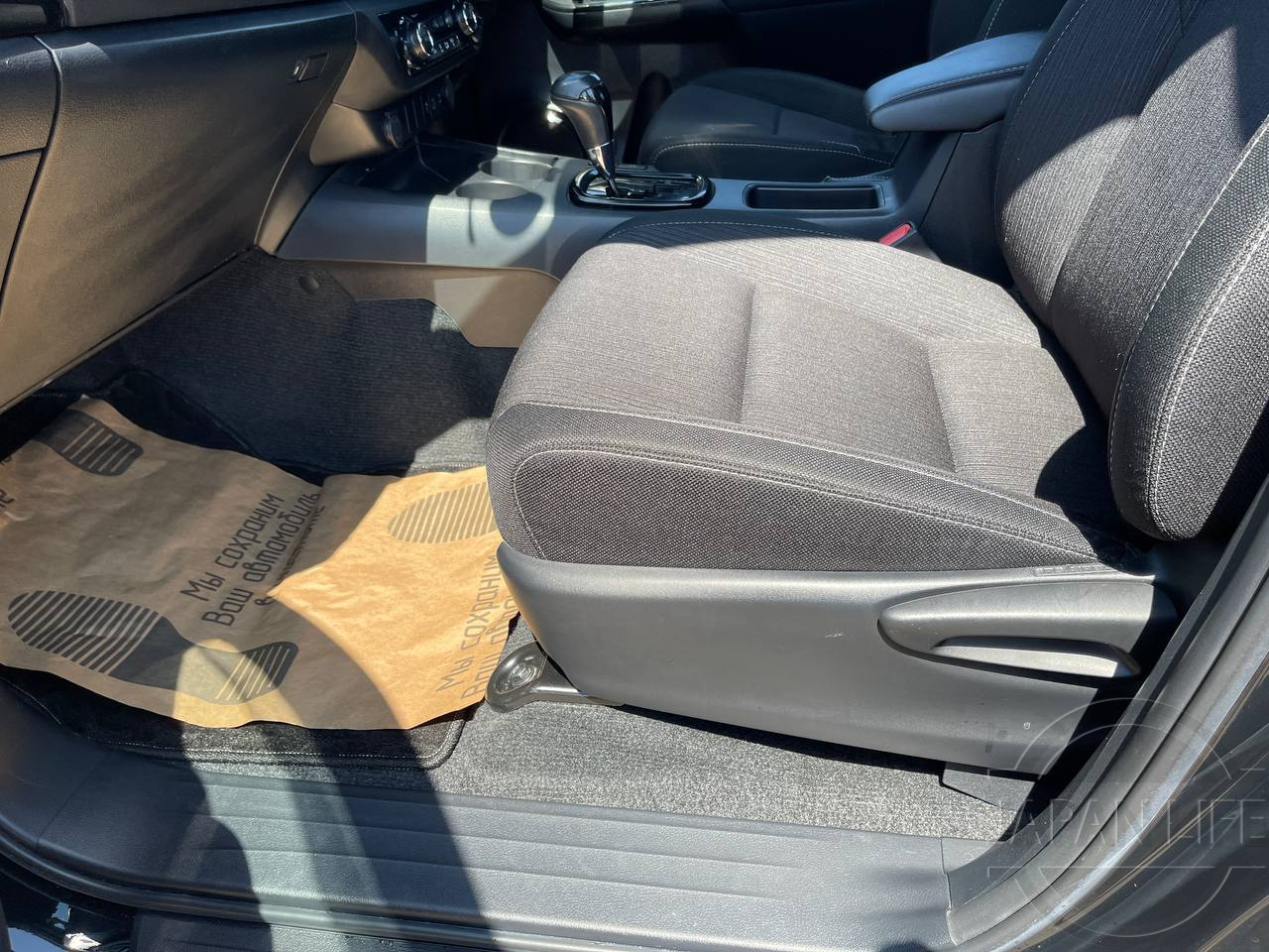 Фото Toyota Hilux - Japan Life 