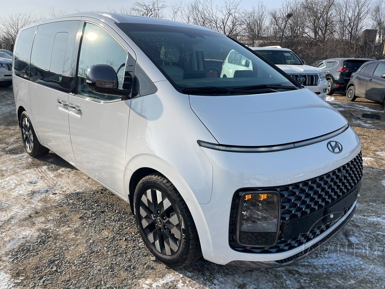 Фото Hyundai Staria - Japan Life 