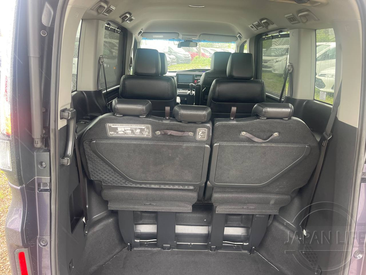 Фото Honda Stepwgn - Japan Life 