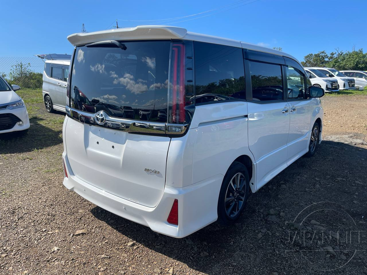 Фото Toyota Noah - Japan Life 