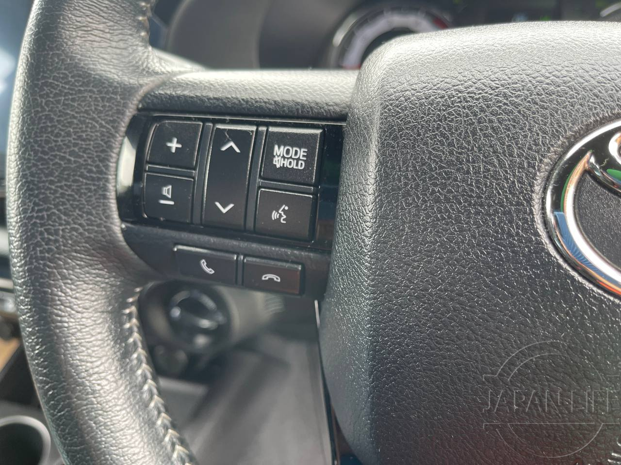 Фото Toyota Hilux - Japan Life 