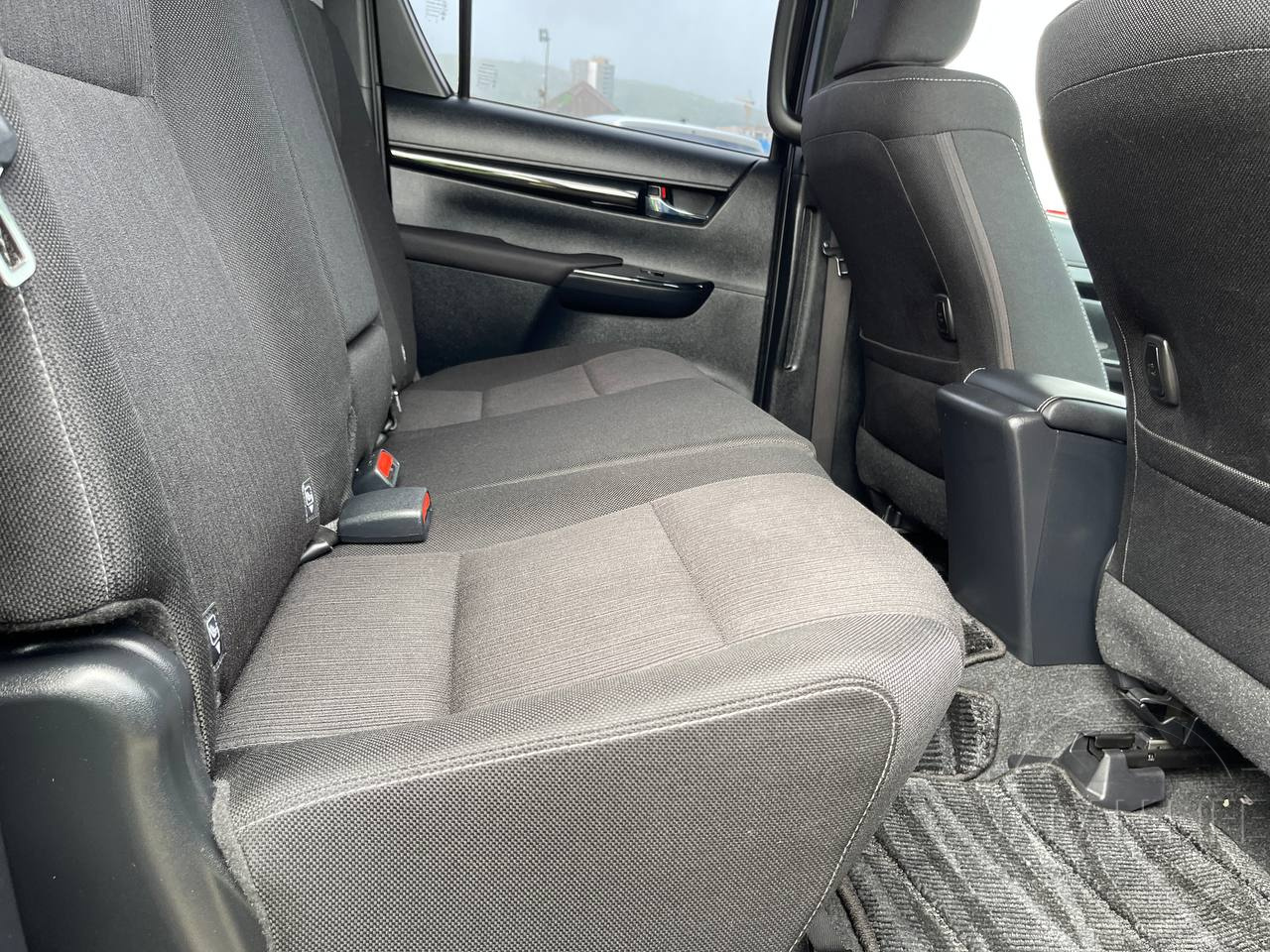 Фото Toyota Hilux - Japan Life 