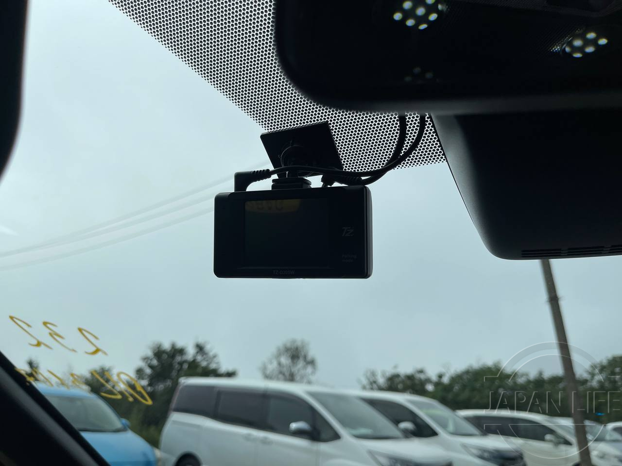 Фото Toyota Voxy - Japan Life 